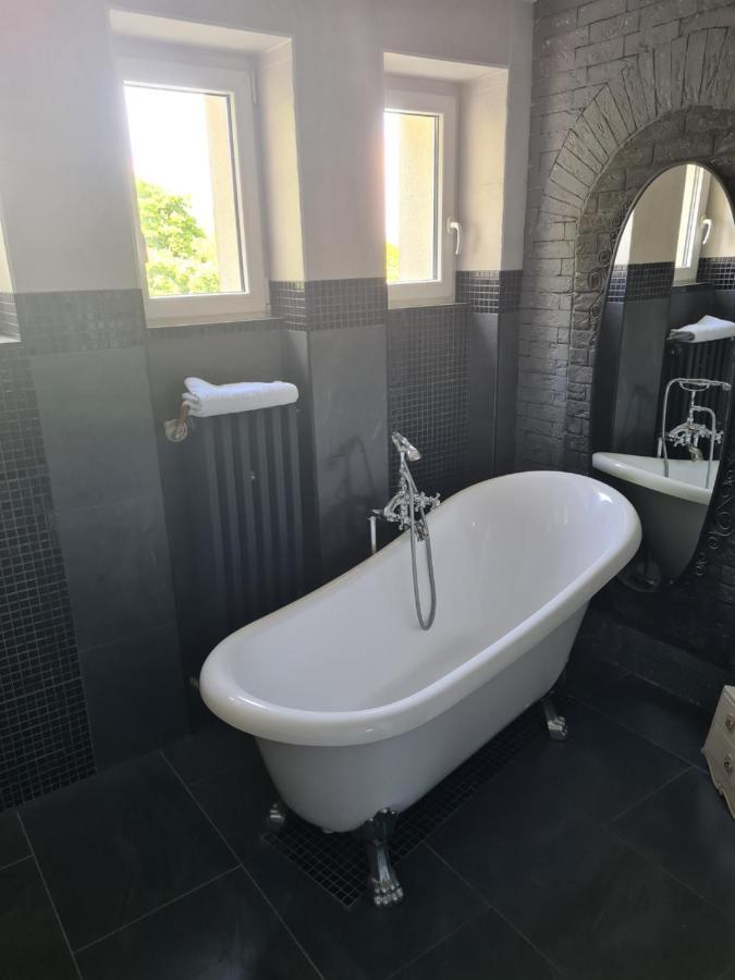 Airport Rooms Прага Екстер'єр фото