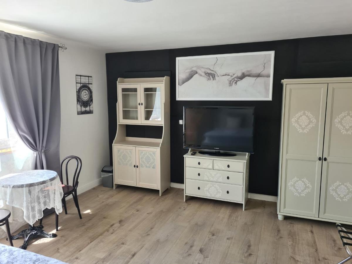 Airport Rooms Прага Екстер'єр фото
